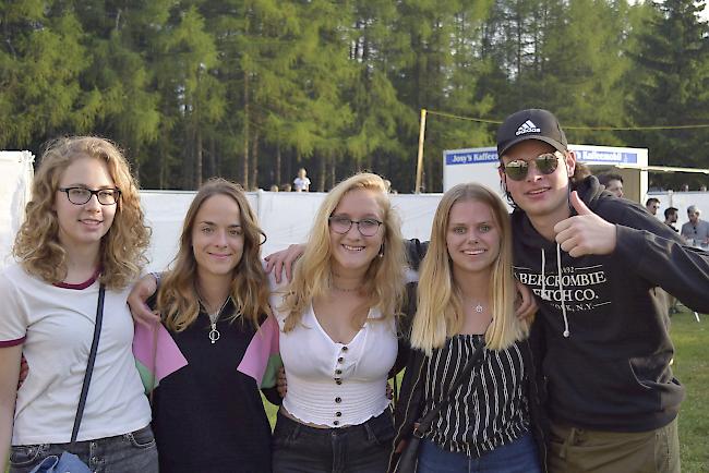 Michaela Schnyder (20), Bratsch, Valentine Schnyder (20), Grimisuat, Anja Hildbrand (20), Gampel, Sarah Tscherrig (19), Unterems, 
Loris Gottsponer (19), Visperterminen.