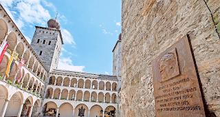 &laquo;Schlossretter&raquo;. Moritz K&auml;mpfen hat als Stadtpr&auml;sident 1948 die Rettung des Stockalperschlosses orchestriert.