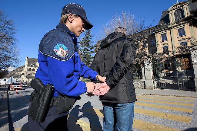 Zwei der Täter haben ihren Wohnsitz im Wallis, einer lebt in Georgien.