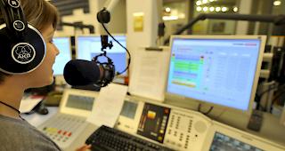 Laut "Sonntagszeitung" ist UKW insgesamt mit einem Anteil von 36 Prozent immer noch die meistgenutzte Radioempfangstechnologie in der Schweiz. In Norwegen seien die Zahlen nach der Abschaltung der UKW-Sender innert Jahresfrist um 20 Prozent eingebrochen.