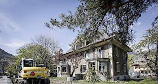 Im Zentrum von Visp wird die durch den Staub freigesetzte Quecksilbermenge w&auml;hrend der gesamten Dauer der Sanierungsarbeiten auf einige Gramm gesch&auml;tzt. (Archivbild)