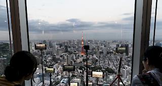 Gef&auml;hrlich. Laut einer indischen Fachzeitschrift starben zwischen 2011 und 2017 weltweit mehr Menschen bei Selfie-Aufnahmen als bei Hai-Angriffen.