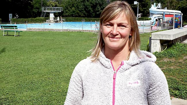 Insgesamt ist auch Helga Hreinsdottir mit der Sommersaison im Schwimmbad Mühleye Visp zufrieden. Besonders der Camping ist gut besucht.