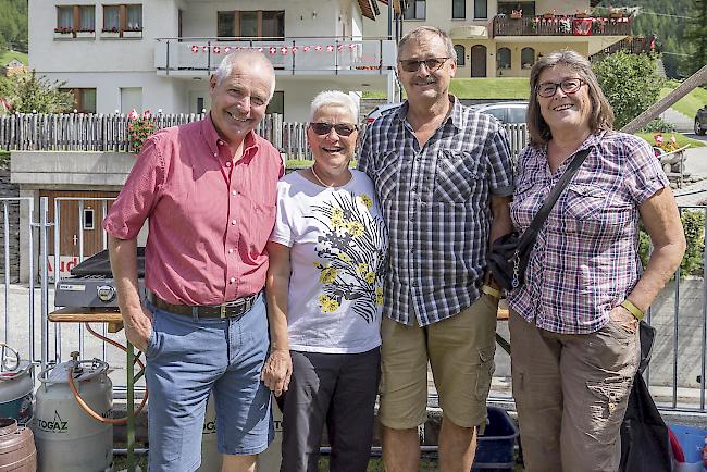 Reinhard (64) und Roberta (56) Arnold aus Simplon Dorf sowie Florian (63) und Anny (59) Arnold aus Siders.