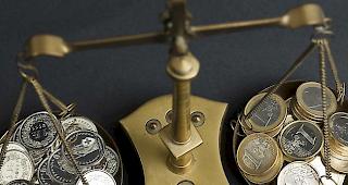 Der starke Franken bereitet der Schweizerischen Nationalbank (SNB) zunehmend Sorgen.