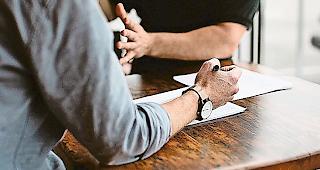 Sowohl Agarn als auch Leukerbad mussten gegen&uuml;ber der DIKA Stellung beziehen.