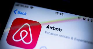In der gesamten Schweiz mieteten im vergangenen Jahr mehr als 900'000 G&auml;ste eine Unterkunft &uuml;ber Airbnb.