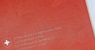 &laquo;Erl&auml;uterungen des Bundesrates&raquo;. Bereits der offizielle Name des &shy;Abstimmungsb&uuml;chleins ist umst&auml;ndlich. Der Politologe Nenad Stojanović &shy;m&ouml;chte mit seinem &laquo;B&uuml;rgerbrief&raquo; Erg&auml;nzung schaffen. (Symbolbild)