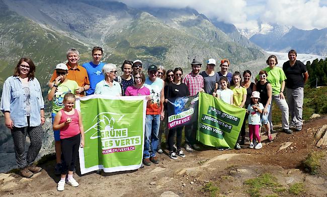 Lancierung der Wahlkampagne der Grünen Wallis vor dem Grossen Aletschgletscher.