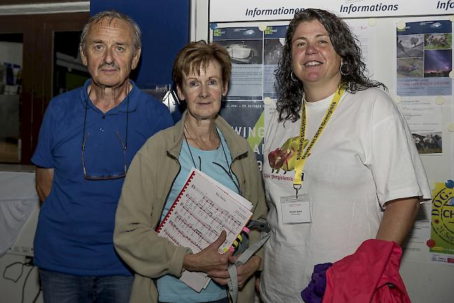 Toni (74) und Hannelore (70) Imhof und Brigitte Agten (52), Grengiols.