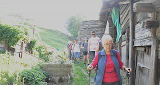 <b>&Uuml;ber Stock und Stein.</b> Teilnehmer des Kulturweg 2019.