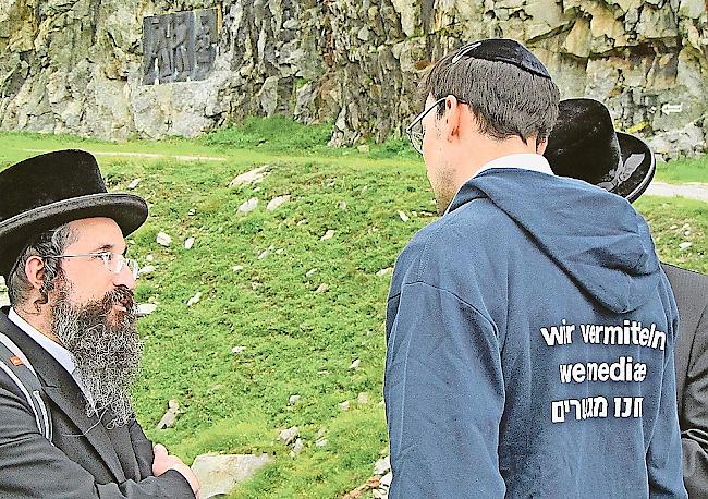 Antworten auf Fragen: Die jüdischen Vermittler suchen das Gespräch. 
