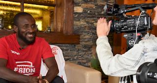 Seydou Doumbia wird beim FC Sitten vorgestellt, das Medieninteresse ist entsprechend gross.