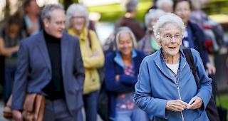 <b>Nicht zufrieden.</b> Anni Lanz und ihr Verteidiger Guido Ehrler (hinten links) ziehen vor Bundesgericht.
