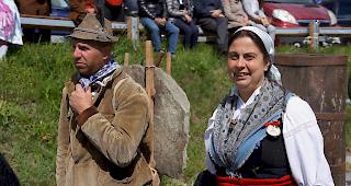 Impressionen vom Festumzug des internationalen Walsertreffens im L&ouml;tschental. Walsergruppe Rimella.
