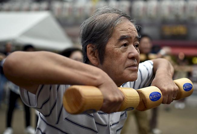 Seit 49 Jahren steigt die Zahl der Hundertjährigen in Japan jährlich auf eine neue Rekordmarke.