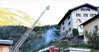 Die Natischer Feuerwehrleute zeigten bei der Gesamt&uuml;bung am Samstag viel Einsatz. 