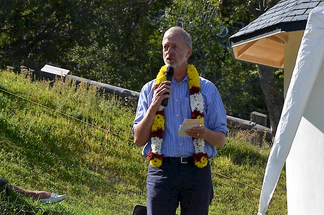 Verantwortlich für das interreligiöse Andachtsgebäude ist Othmar Ulrich, ein ehemaliger Mitarbeiter des Internationalen Komitees vom Roten Kreuz (IKRK).