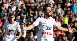 Bastien Toma hat soeben das 1:0 erzielt.