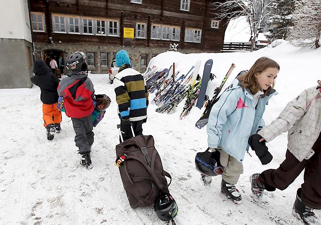 Bereits ab dem kommenden 1. Dezember erhalten Organisatoren von Schneesportlagern neu pro Tag und teilnehmendes Kind insgesamt 12 statt 7.60 Franken.  