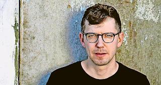 Schreiben. Donat Blum und sein literarisches Schaffen: &laquo;Was ber&uuml;hrt mich? Was ist der Kern?&raquo;Foto Marvin Zilm