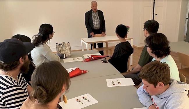 Nun gilt es ernst für die Schüler der Swiss International Boarding School. In Leukerbad beginnt der Unterricht. 

