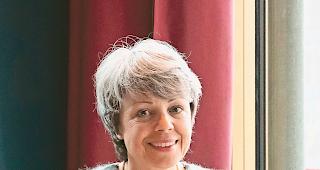 Reicher Fundus. Geschichten aus dem Oberwallis liefern Mirjam Britsch Stoff f&uuml;r ihre B&uuml;cher.Foto Beat Baschung