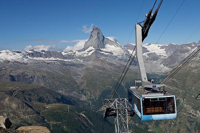 Zermatt Tourismus übt Kritik daran, dass die britische Regierung ein Repatriierungs-Projekt unter dem Namen «Operation Matterhorn» gestartet hat.