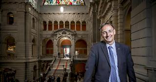 Unverkrampft. Thomas Egger will Bundesbern ein weltoffenes Wallis zeigen.