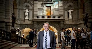 Still. &laquo;Sympathien f&uuml;r Ec&ocirc;ne? Was sind Sympathien?&raquo; Seit Februar 2018 im Nationalrat:  Benjamin Roduit.