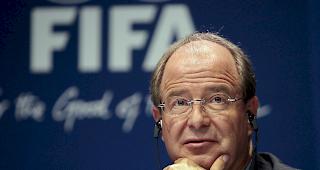 Gegen die drei Gesuchsteller Urs Linsi (Bild), Wolfgang Niersbach und Horst Rudolf Schmidt erhob die BA im August Anklage. Sie sollen ein Aufsichtsorgan des WM-Organisationskomitees arglistig &uuml;ber den Zweck einer Zahlung von 6,7 Millionen Euro get&auml;uscht haben.