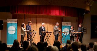 Die Gommer Politdebatte im Saal Rondo in Fiesch war gut besucht.