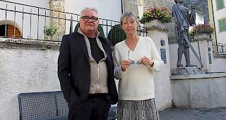 Das &Uuml;bersetzer-Paar Gerhard Falkner und Nora Matocza hat Rilkes Quatrains Valaisans konsequent &uuml;bersetzt.