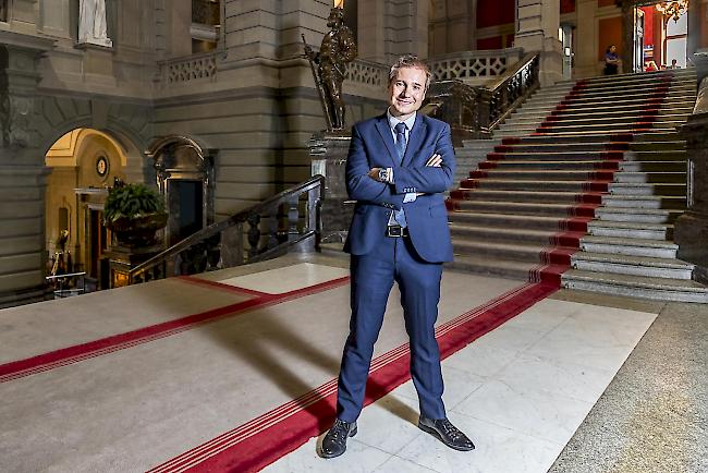 Breitbeinig im Bundeshaus. Philippe Nantermod, Nationalrat FDP.