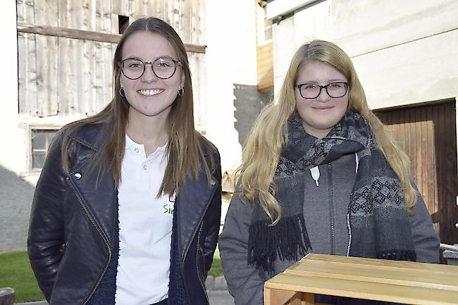 Michelle Stoffel (19), Brigerbad, und Adrienne Jaggi (18), Kippel.