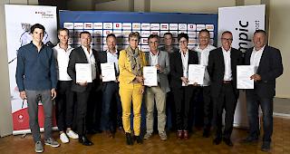 Swiss Olympic zeichnet Schulen mit einem Label aus, die sich in besonderer Weise f&uuml;r den Sportnachwuchs einsetzen. Neu tragen dies auch sechs Walliser Schulen.