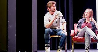 Auch die Studierenden des Kollegiums brachten sich in den "H&auml;ngerd" mit ein.