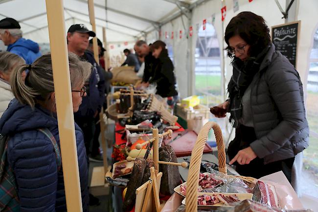 Impressionen vom zweiten Alp- und Bergproduktemarkt Oberwallis am Samstag im Landwirtschaftszentrum Visp.