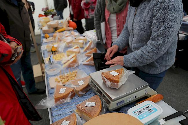 Impressionen vom zweiten Alp- und Bergproduktemarkt Oberwallis am Samstag im Landwirtschaftszentrum Visp.