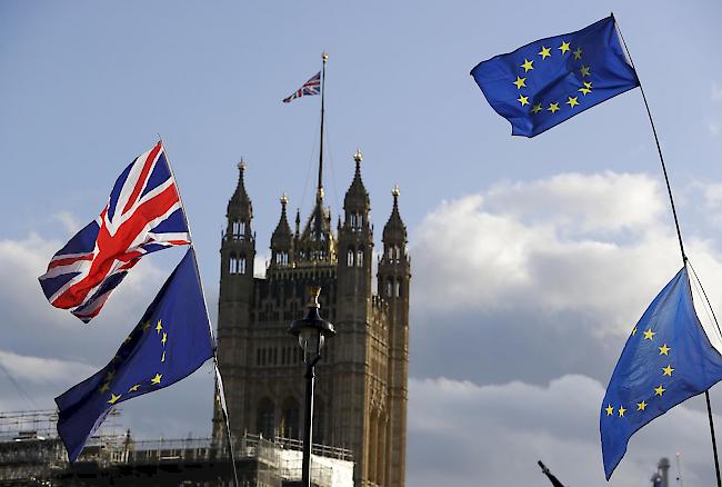 Wie die «Sunday Times» schreibt, will die EU einen Ausstieg Grossbritanniens bis Februar 2020 aufschieben.