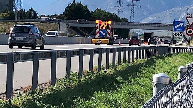 Neue Signalisationen auf den Autobahnbaustellen im Wallis ermöglichen einen besseren Verkehrsfluss.