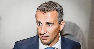 Herausfordernde Aufgabe. Sidney Kamerzin m&ouml;chte Thomas Eggers  Engagement f&uuml;rs Berggebiet weiterf&uuml;hren.