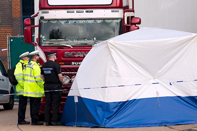 Nach dem Horror-Fund in einem Lkw-Container in England hat die britische Polizei jetzt die Identität der 39 Todesopfer bestätigt.