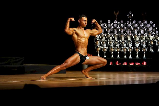 Briger Kollegiumsschuler Holt Bronze Bei Den Bodybuilder Junioren