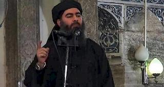 Der Anf&uuml;hrer der Terrormiliz IS, Abu Bakr al-Baghdadi, auf einem Standbild aus einem Video.