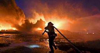 Die Waldbr&auml;nde in Kalifornien zerst&ouml;ren seit Tagen Dutzende H&auml;user und treiben Zehntausende Menschen in die Flucht.