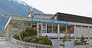 Das Hallenbad in Steg soll auch in Zukunft betrieben werden.