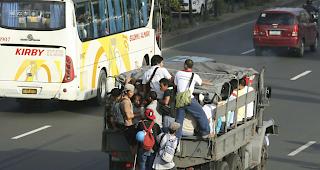 Die Todesopfer befanden sich zum Zeitpunkt des Ungl&uuml;cks auf der Ladefl&auml;che des Lastwagens. 