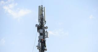 Mobilfunkantenne, an der im Fr&uuml;hling 2019 im Auftrag von Sunrise ein 5G-Element installiert wurde. 

