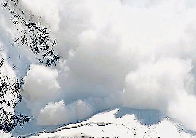 Der Lawinenwinter 2019/20 hat in der Schweiz fünf Menschen das Leben gekostet. Das ist der tiefste Wert seit 60 Jahren. Alle Opfer waren Wintersportler, die sich im ungesicherten Gelände aufhielten.
